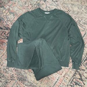 Double Zero Dark Green Sweatshirt and Sweatpants Set